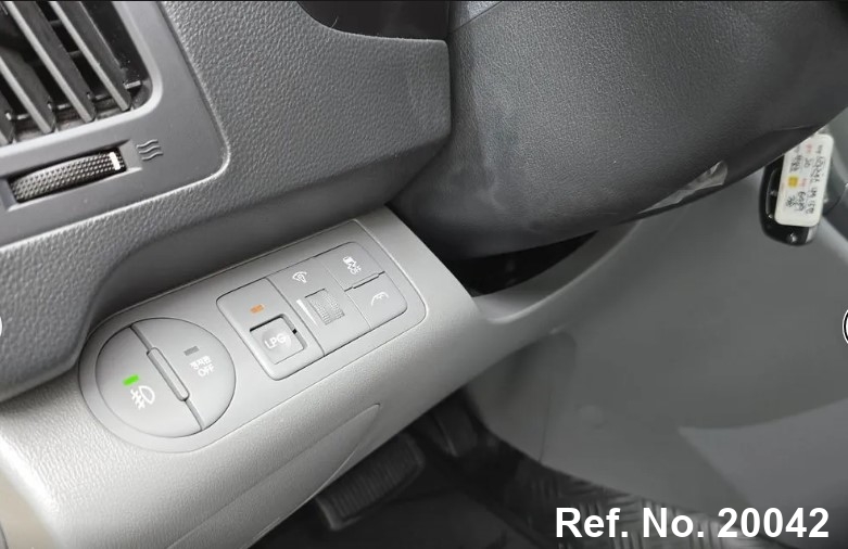  Hyundai / Grand Starex Stock No. 20042